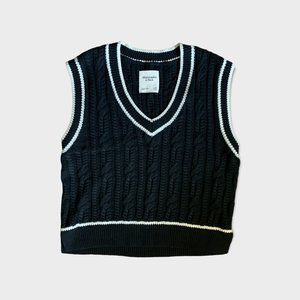 NEW Abercrombie & Fitch Cropped V-Neck Sweater Vest
